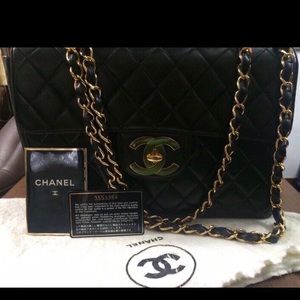 Vintage Chanel Jumbo